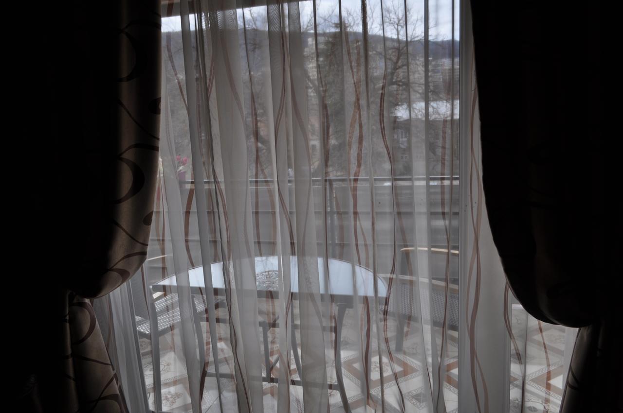 Hotel Your Comfort Тбилиси Екстериор снимка